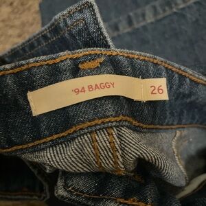 Women’s Levi’s ‘94 baggy cargo jeans